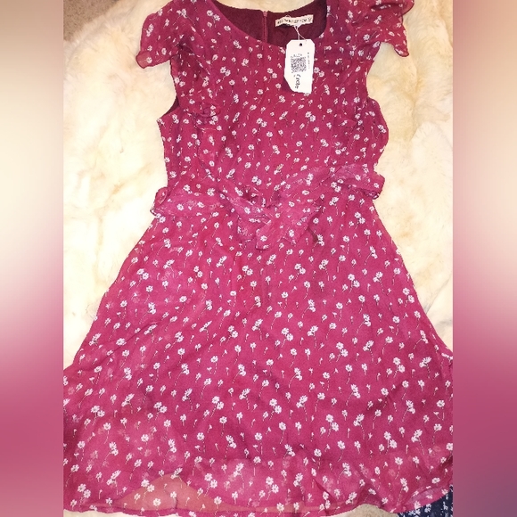 Dress - Picture 2 of 3